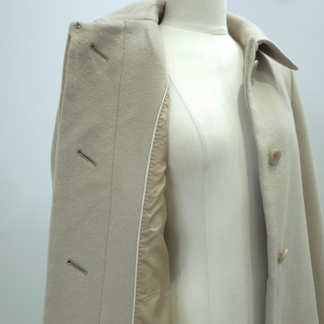 SANYO 무드베이지 울 혼방 히든버튼 롱 코트 상품이미지9