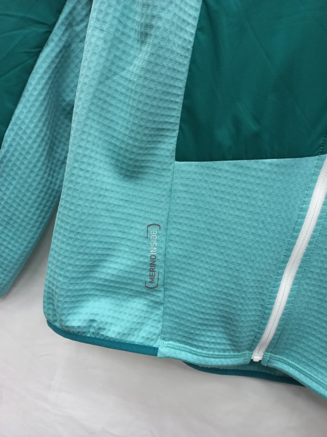 오토복스 웨스트알펜 스위스울 하이브리드 자켓 여성 90 상품이미지1