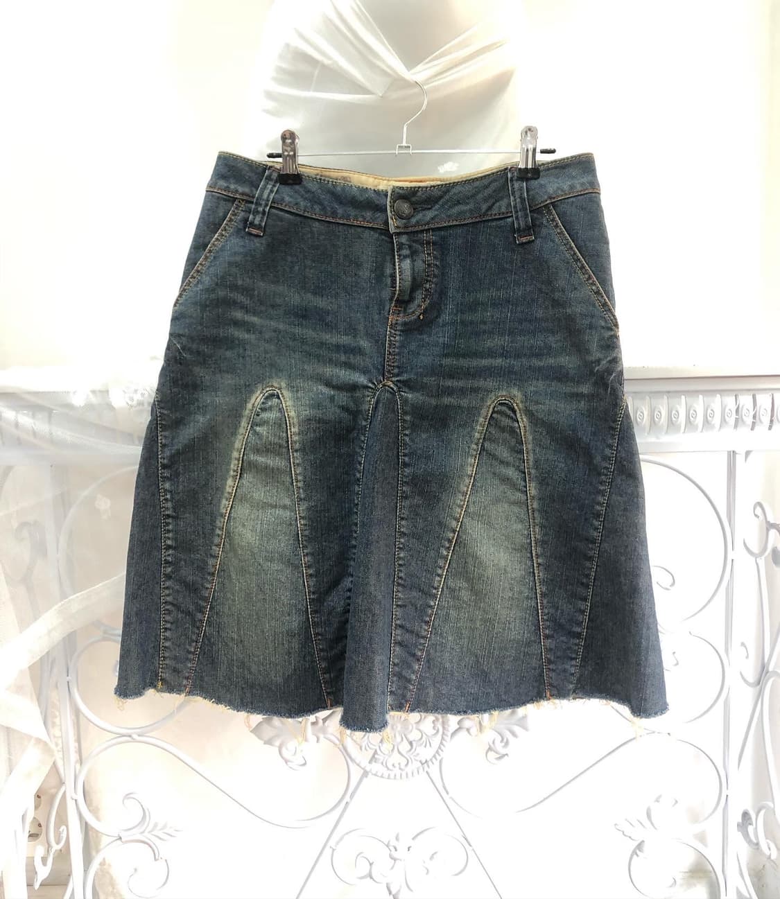 stitched detail midi denim skirt  상품이미지1