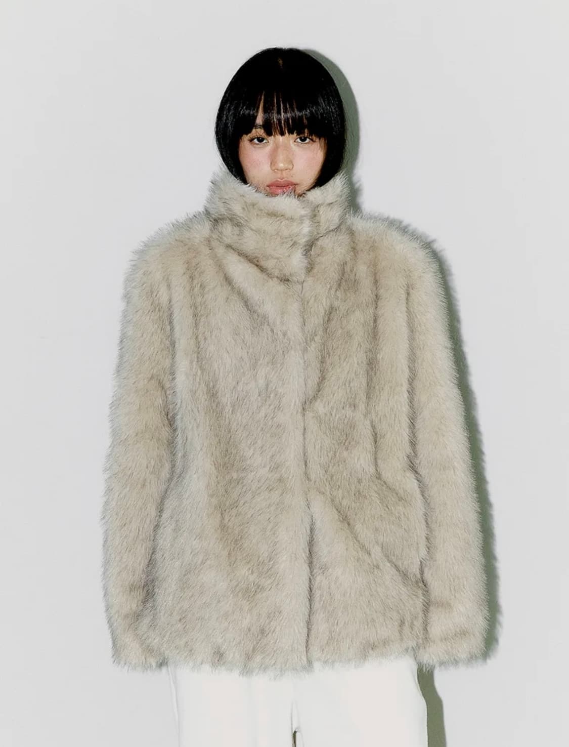 오피쉬 퍼자켓 라이트그레이 FLUFFY MIX FUR JACKET 상품이미지2