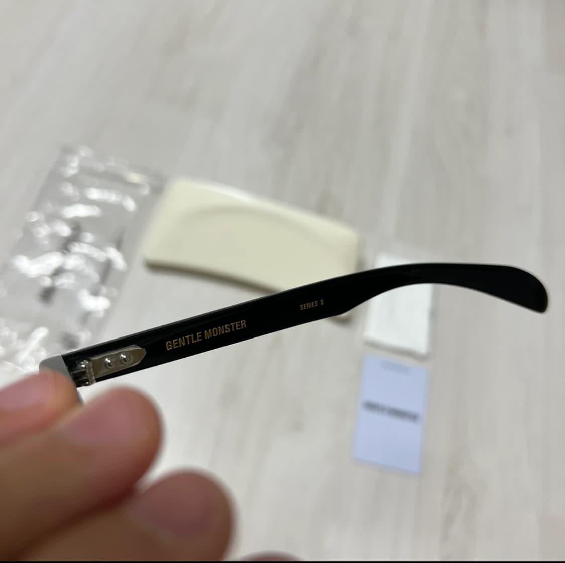 젠틀몬스터 다디오01 (셀럽들 착용안경) 상품이미지3