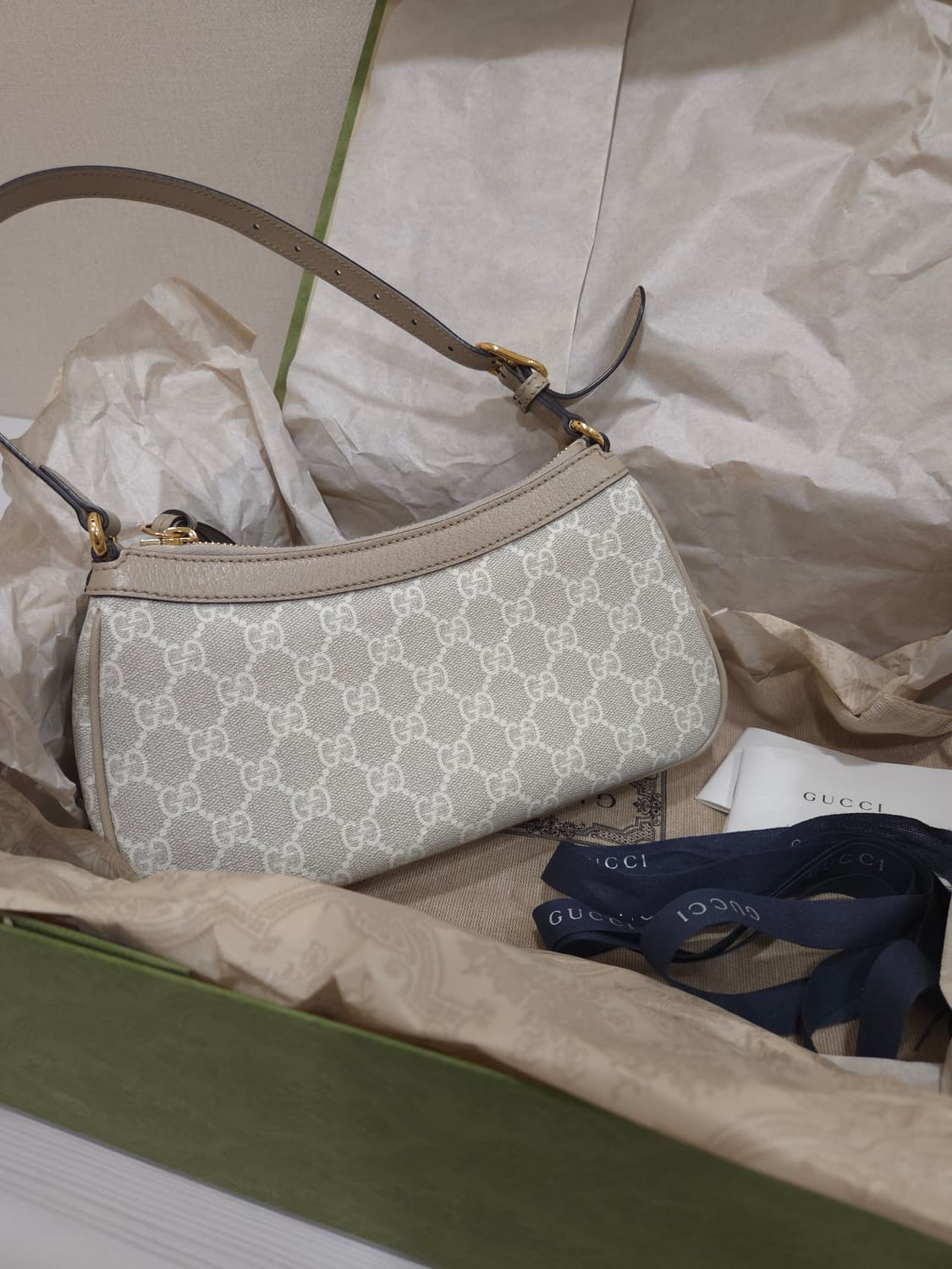 구찌 오피디아 스몰 핸드백 베이지 화이트 상품이미지3