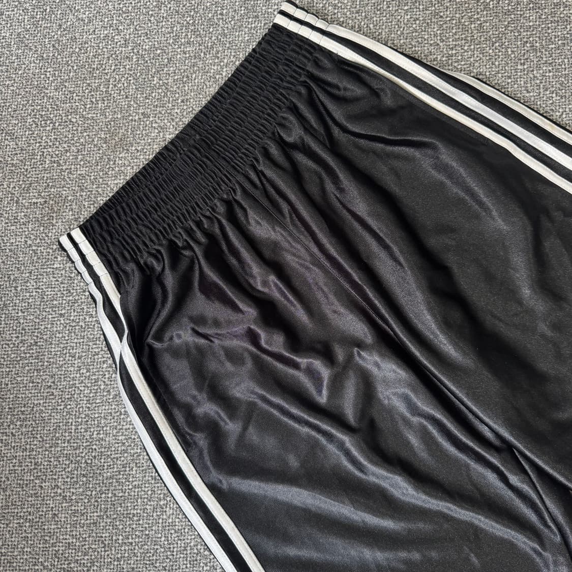 아디다스 블랙 앤 화이트 애슬레틱 쇼츠 상품이미지2