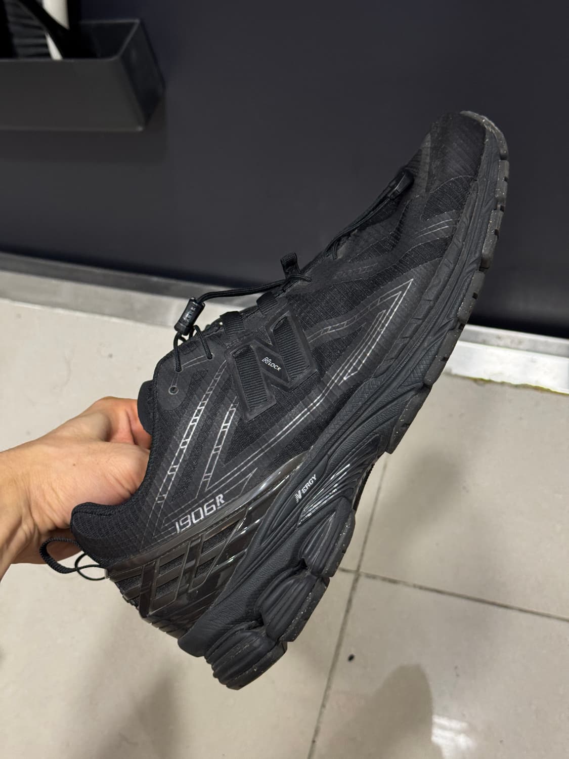 [285] 뉴발란스 1906R 블랙 다크 실버 메탈릭 U1906RNB 상품이미지5