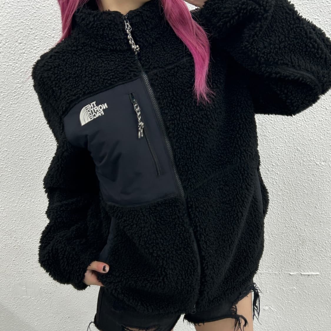 노스페이스 블랙 뽀글이 집업 100 상품이미지1