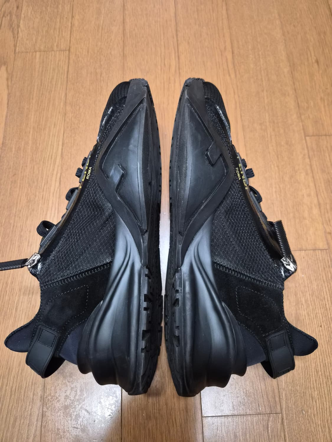 (정품) 펜디 플로우 스니커즈 260 (명품 남자 신발 운동화) 상품이미지7