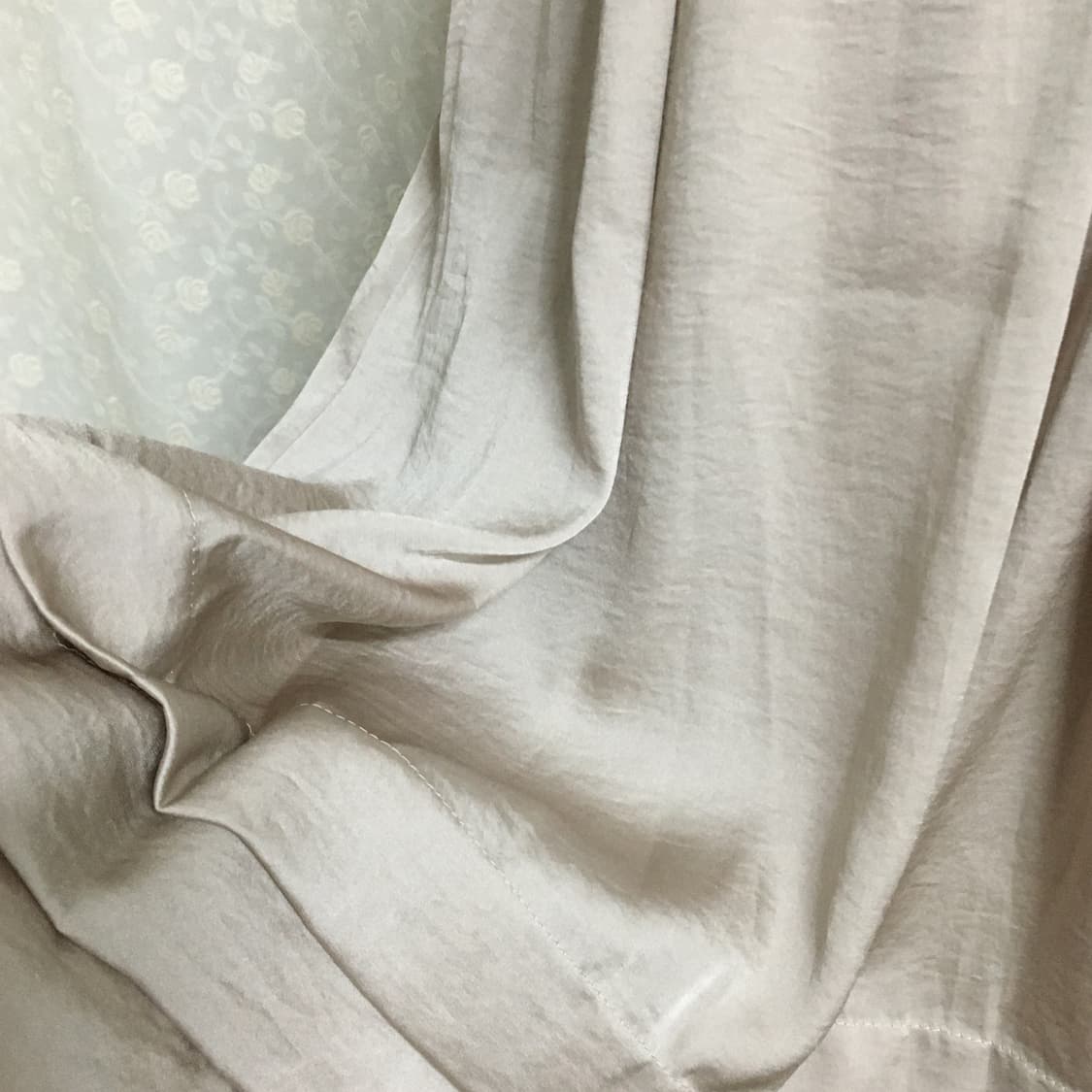 베이비핑크 새틴 플리츠 스커트 / 고급스러운 광택 상품이미지5