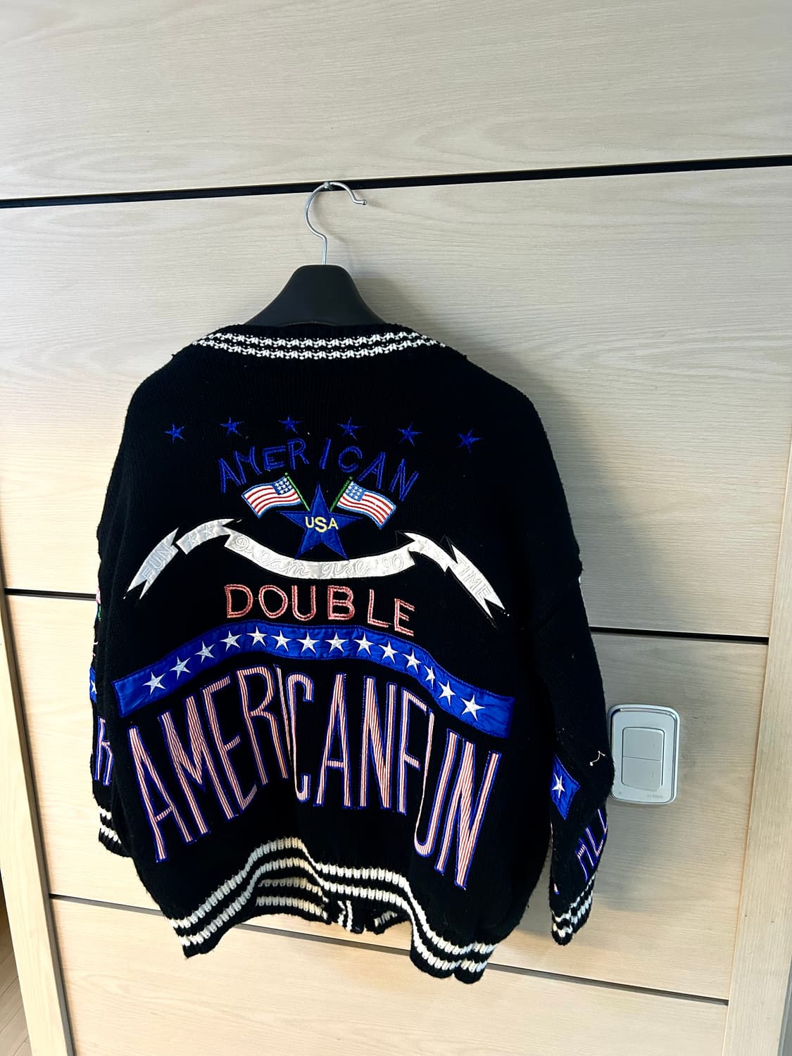 Stitch Logo Over Black Cardigan 상품이미지1