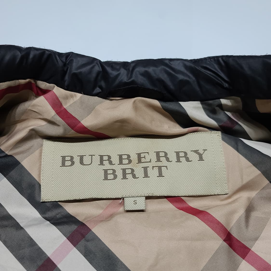 버버리 경량 패딩[S] 상품이미지4