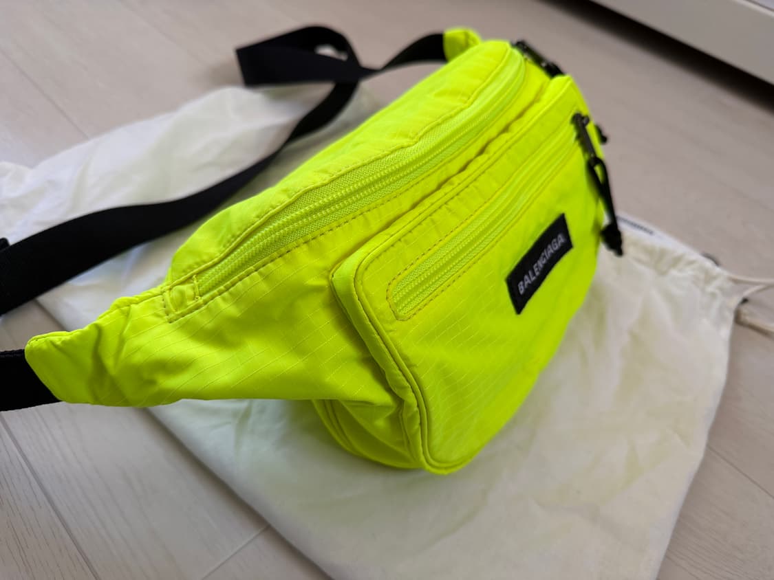 발렌시아가 익스플로러 벨트백 상품이미지3