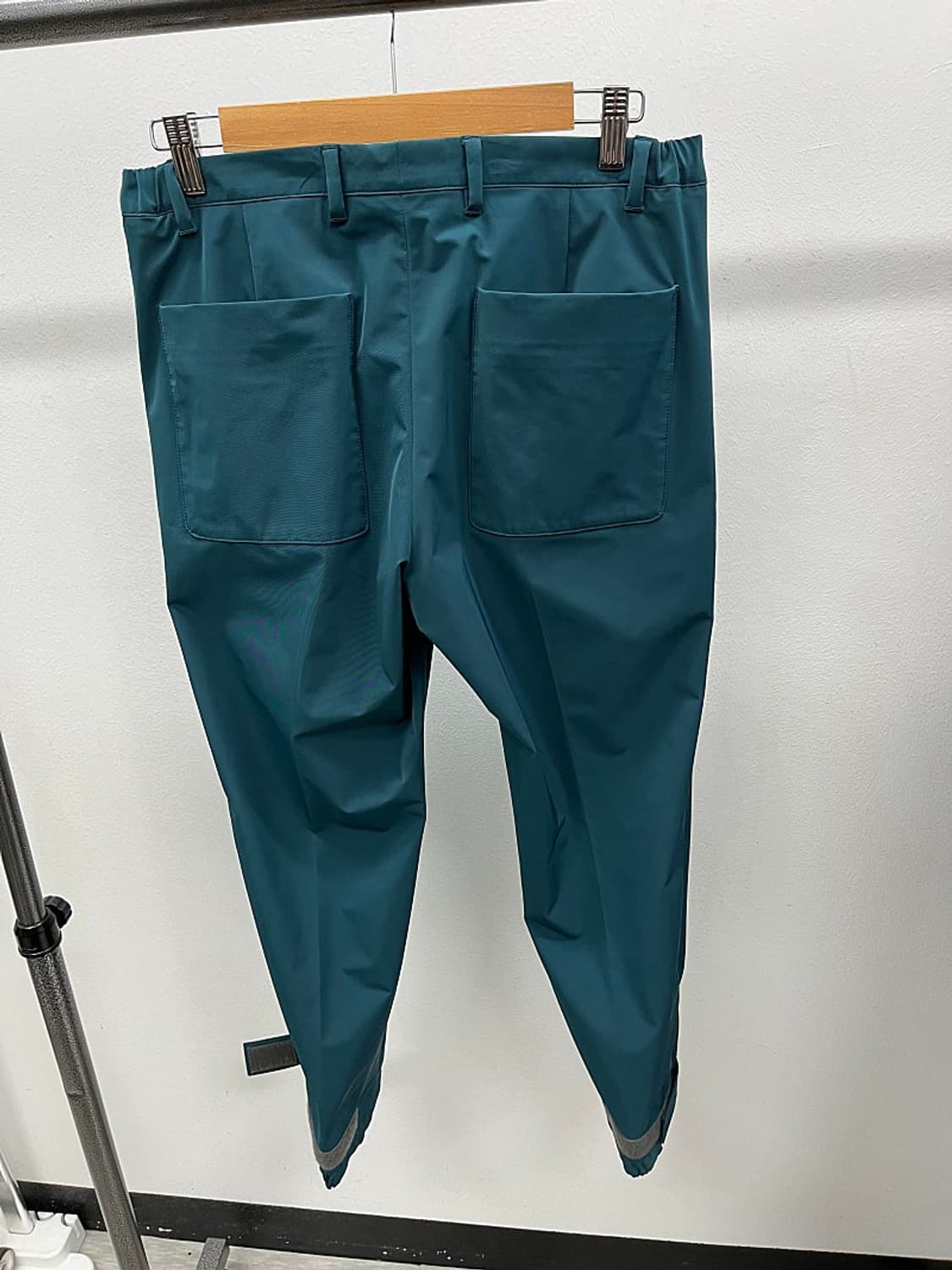 32) 프라다 리나일론 벨크로 팬츠  상품이미지8