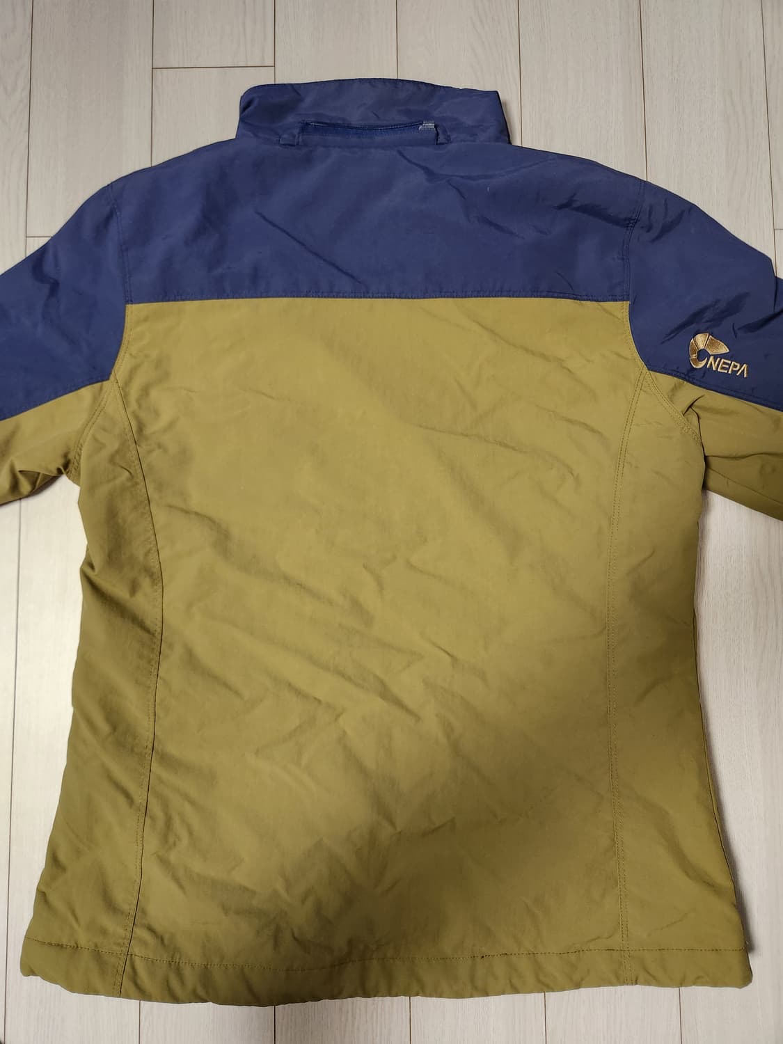 네파 여성 등산 방풍 바람막이 자켓 사이즈95 m

사진처럼 사용감 거의 상품이미지9