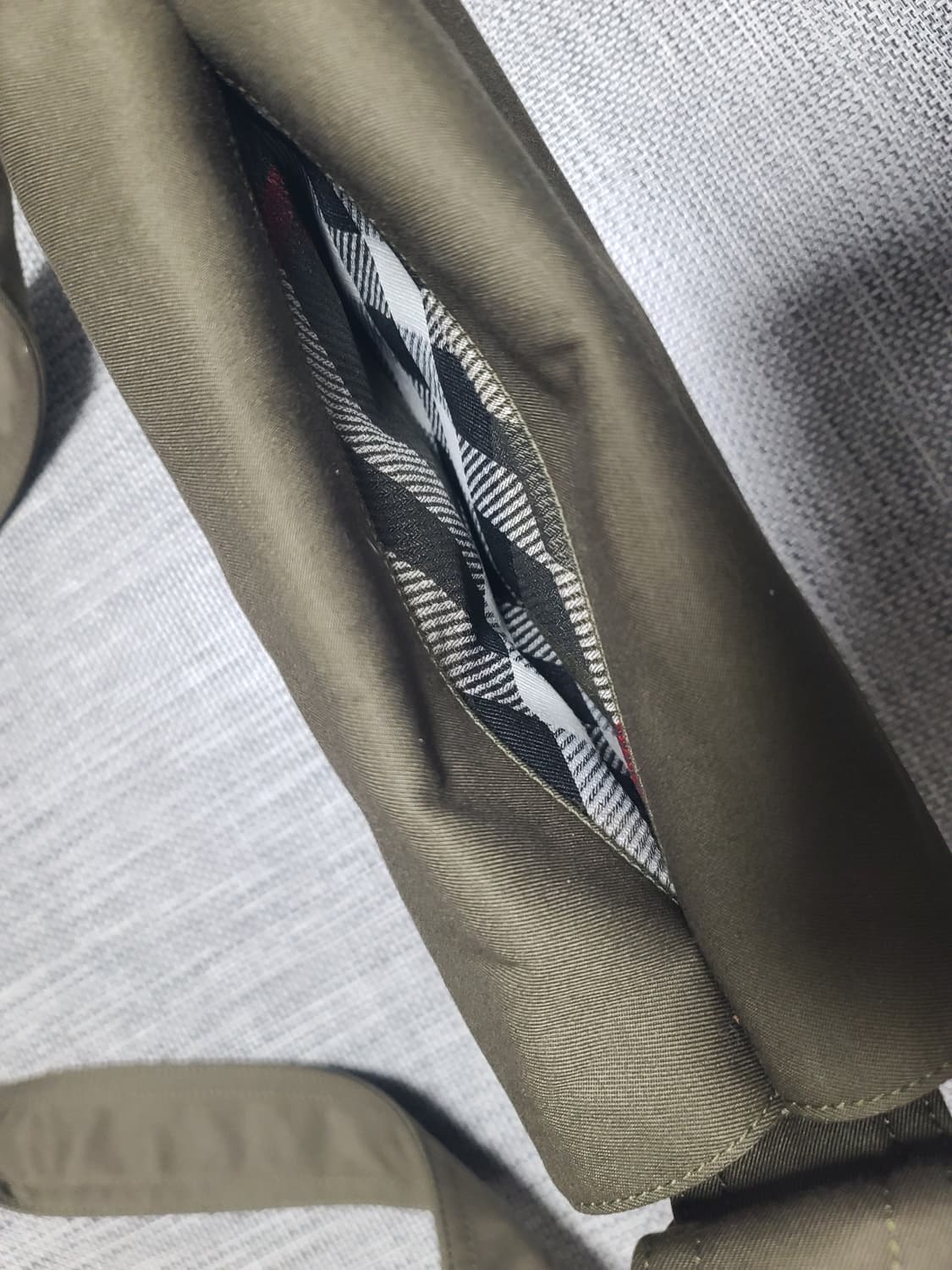 버버리 트렌치백 숄더백 크로스백 올리브 크로스바디백 상품이미지3