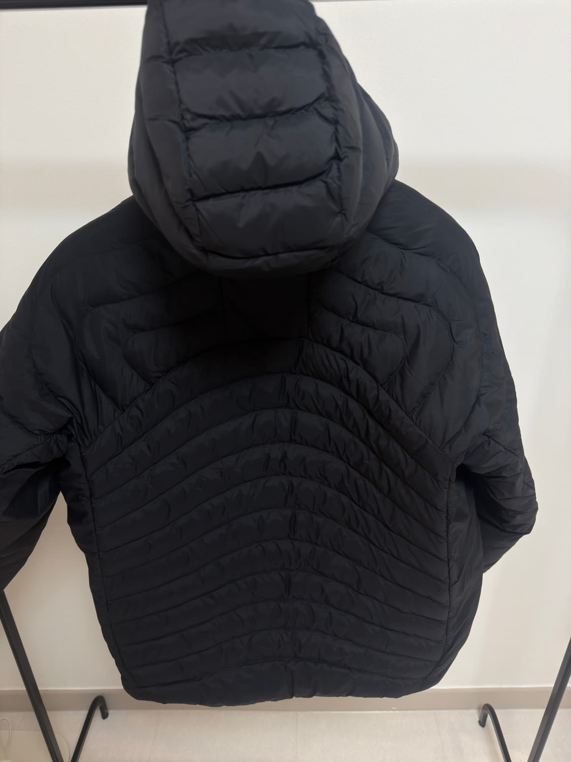 [1회착, XL] 나이키 ACG 라바플로우 패딩 블랙 상품이미지3