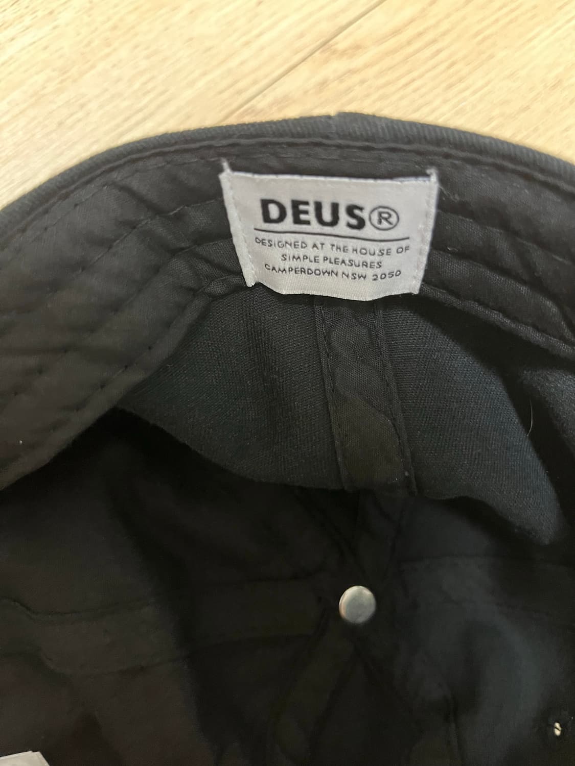 데우스 모자 shield standard dad cap 차콜 색상 상품이미지3