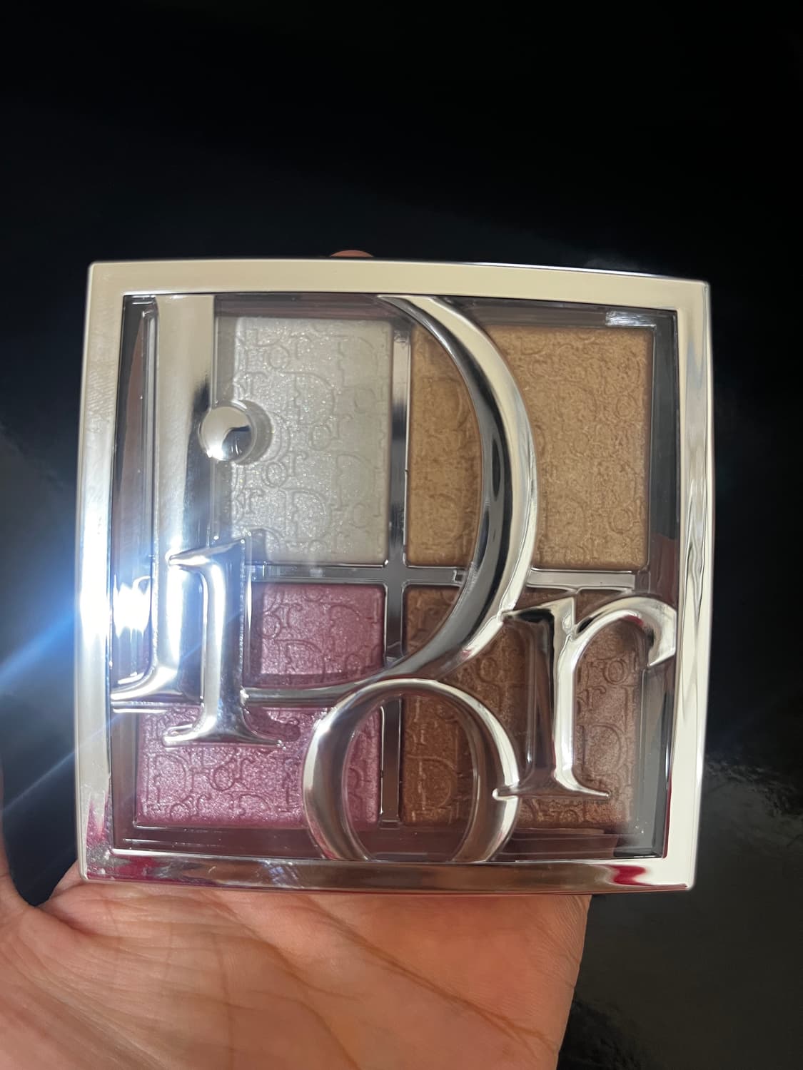 디올 백스테이지 하이라이터 유니버셜 글로우 상품이미지1