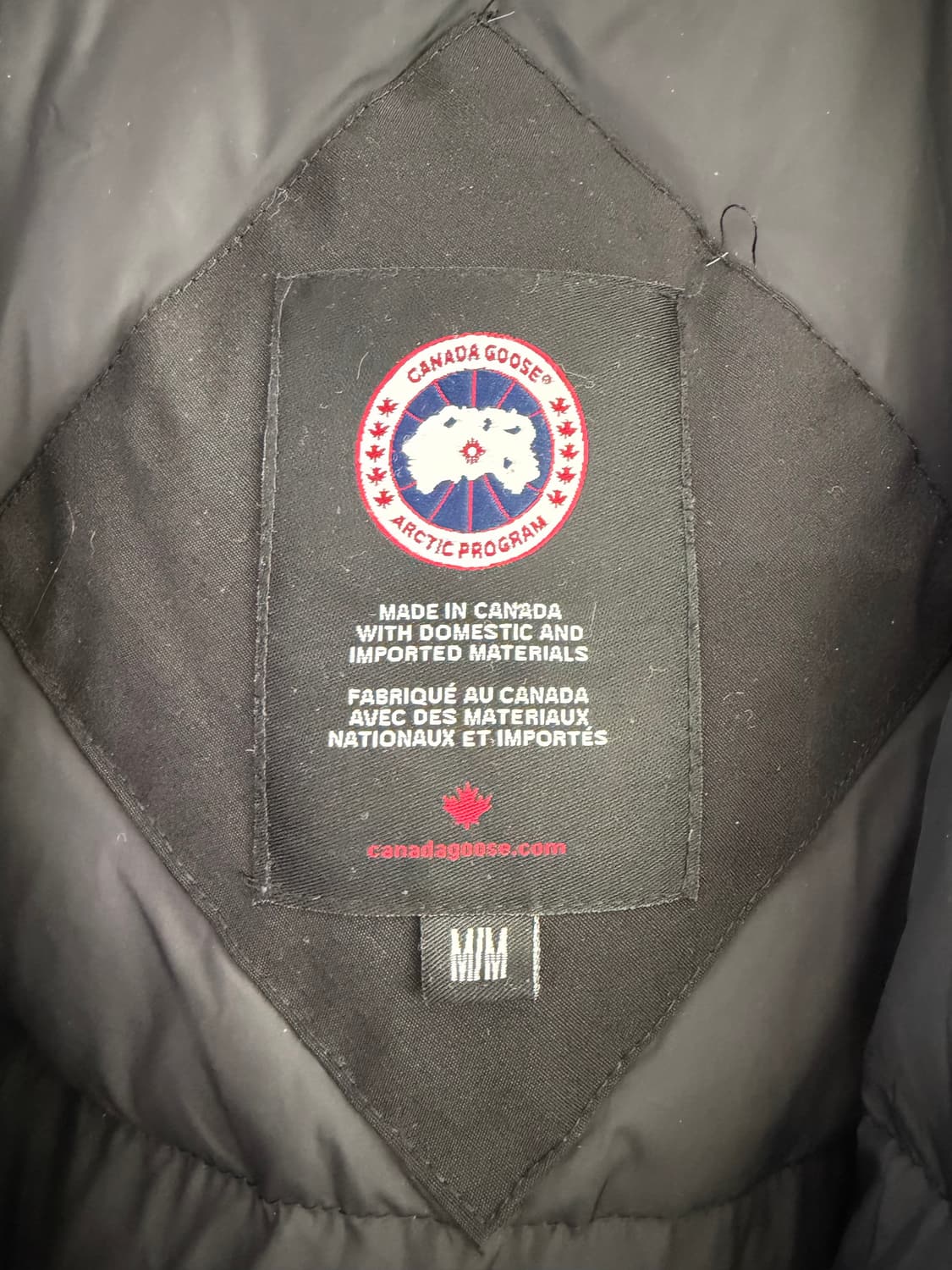 캐나다쿠스 블랙 패딩 M 상품이미지3