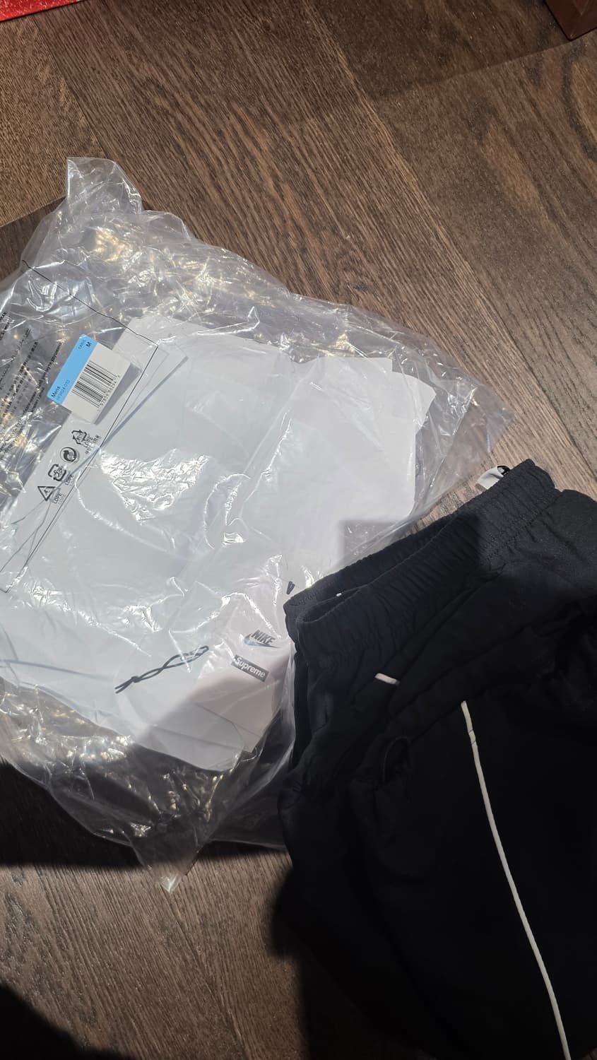 슈프림 나이키 트랙팬츠 m사이즈 상품이미지2