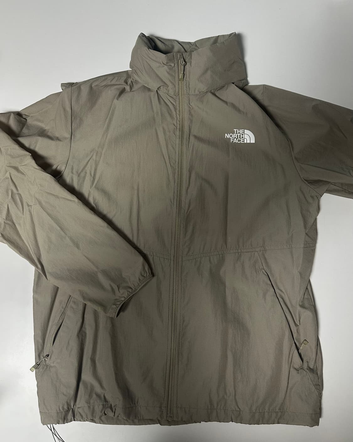 The North Face windbreaker 상품이미지1