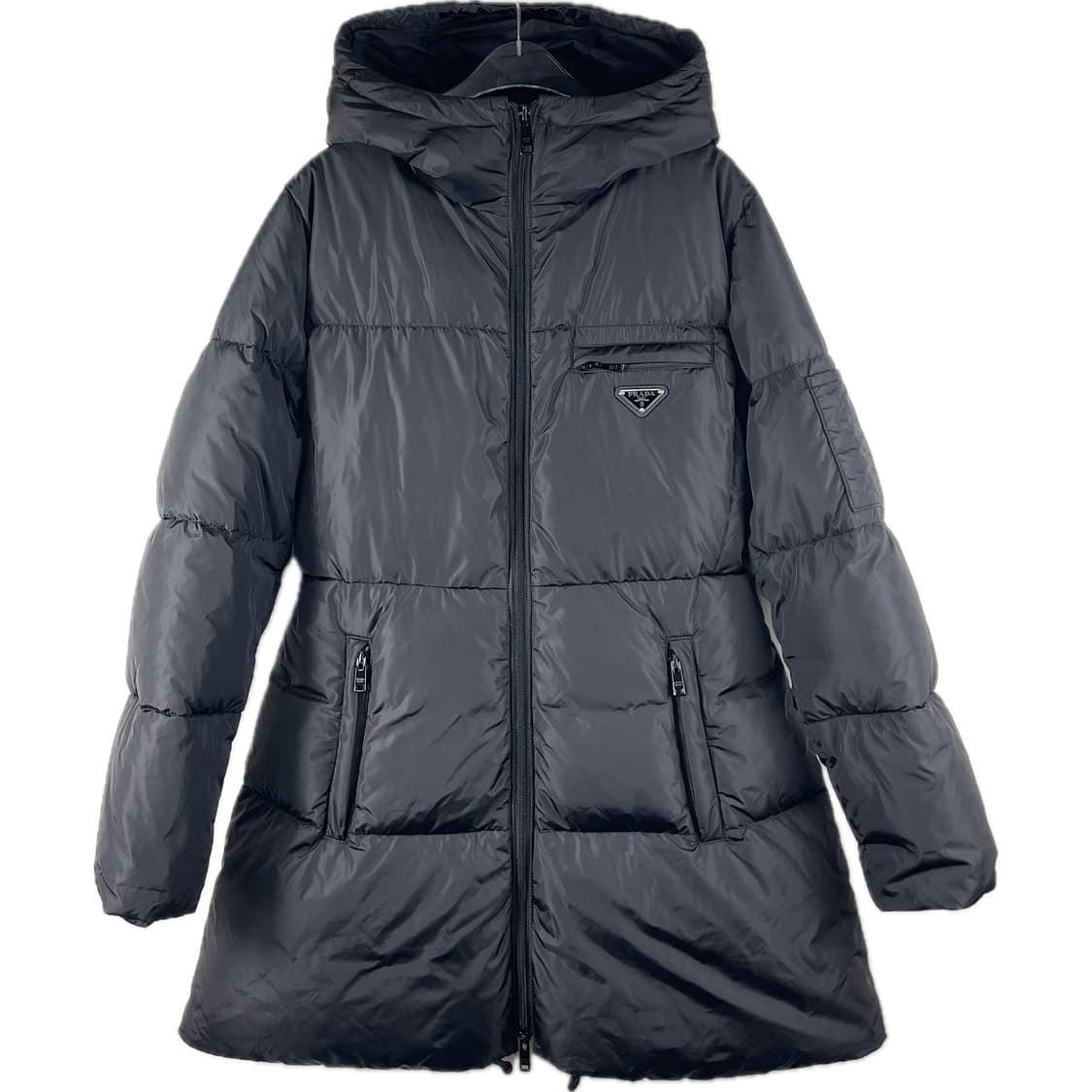 [42] 프라다 삼각로고 리나일론 여성 패딩 점퍼 상품이미지1