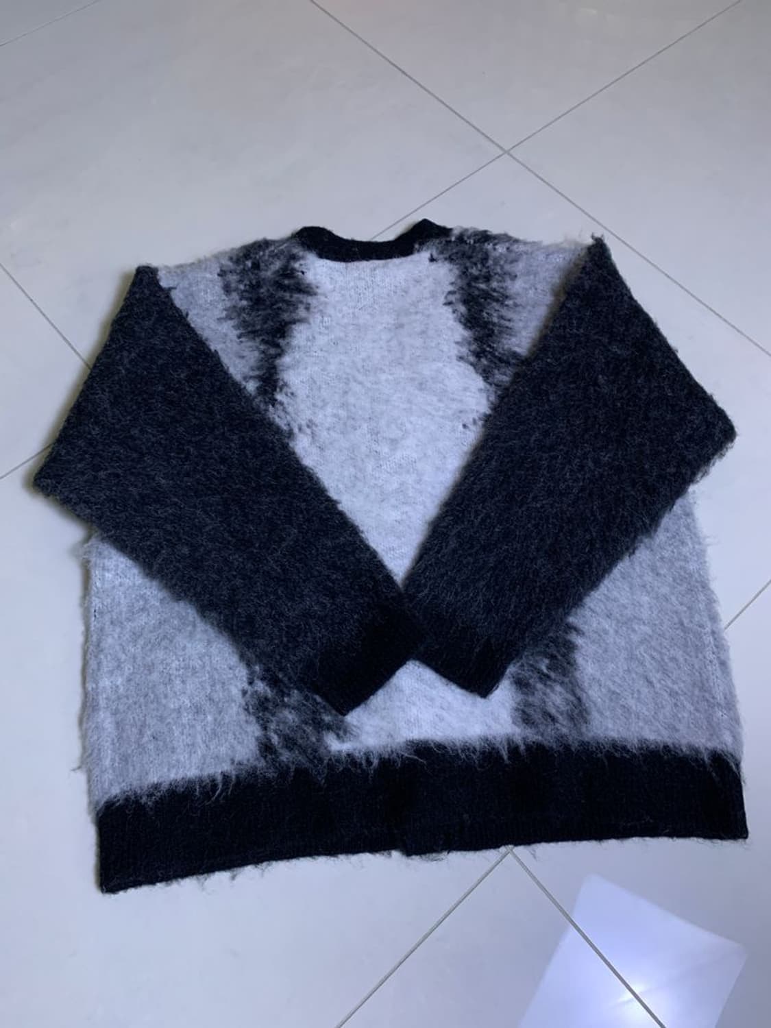 BOLD STRIPE SHAGGY KNIT V CARDIGAN 상품이미지2