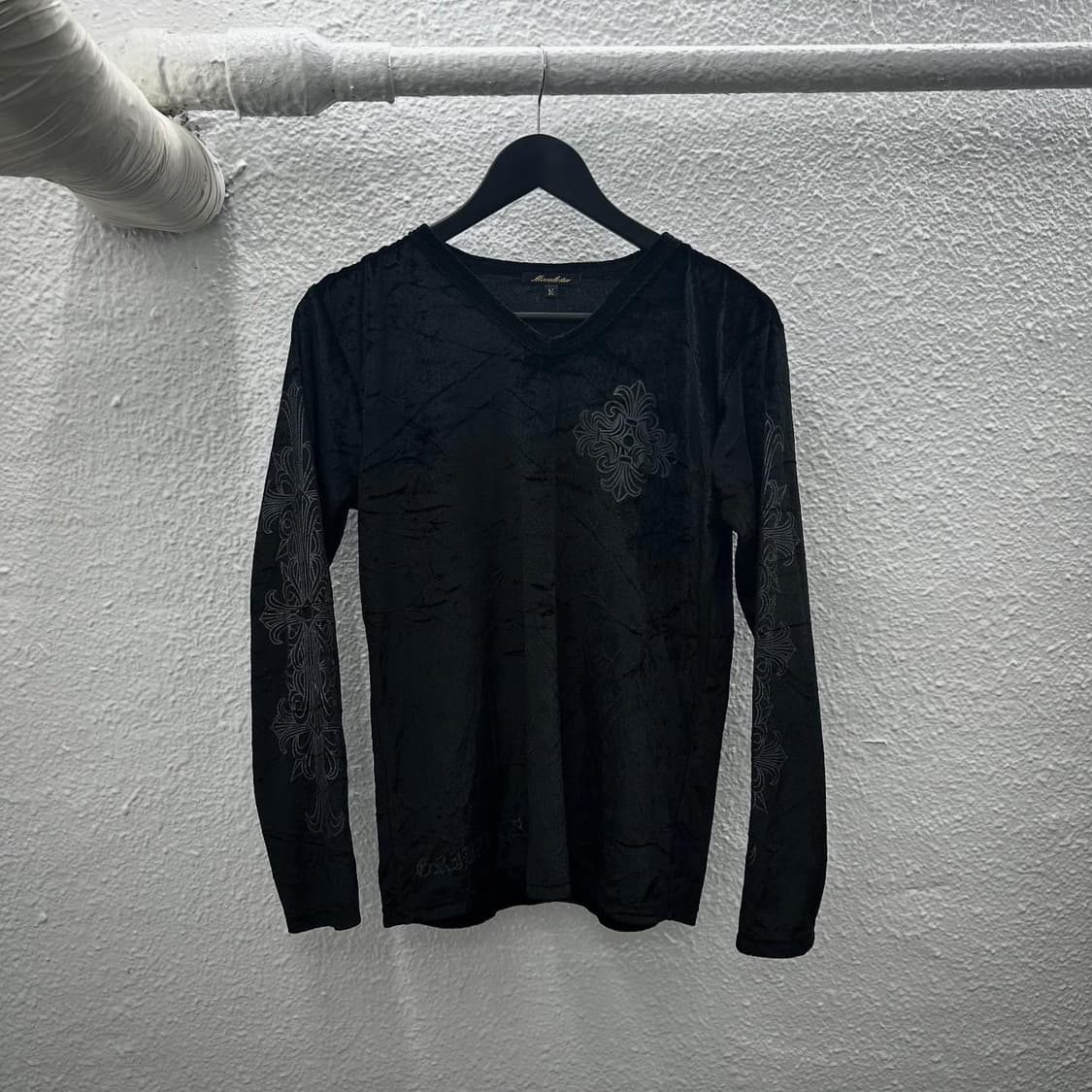Cross velvet long sleeve 상품이미지1