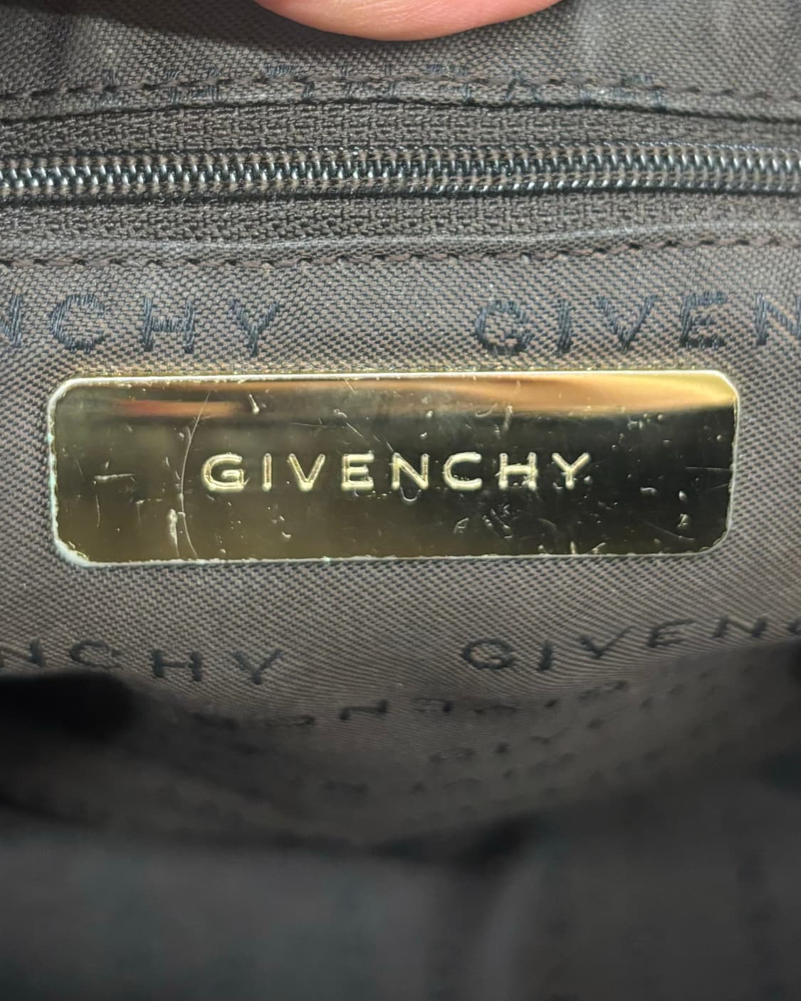 지방시 시그니처 4G 캔버스 가죽 플랩 숄더백 상품이미지7