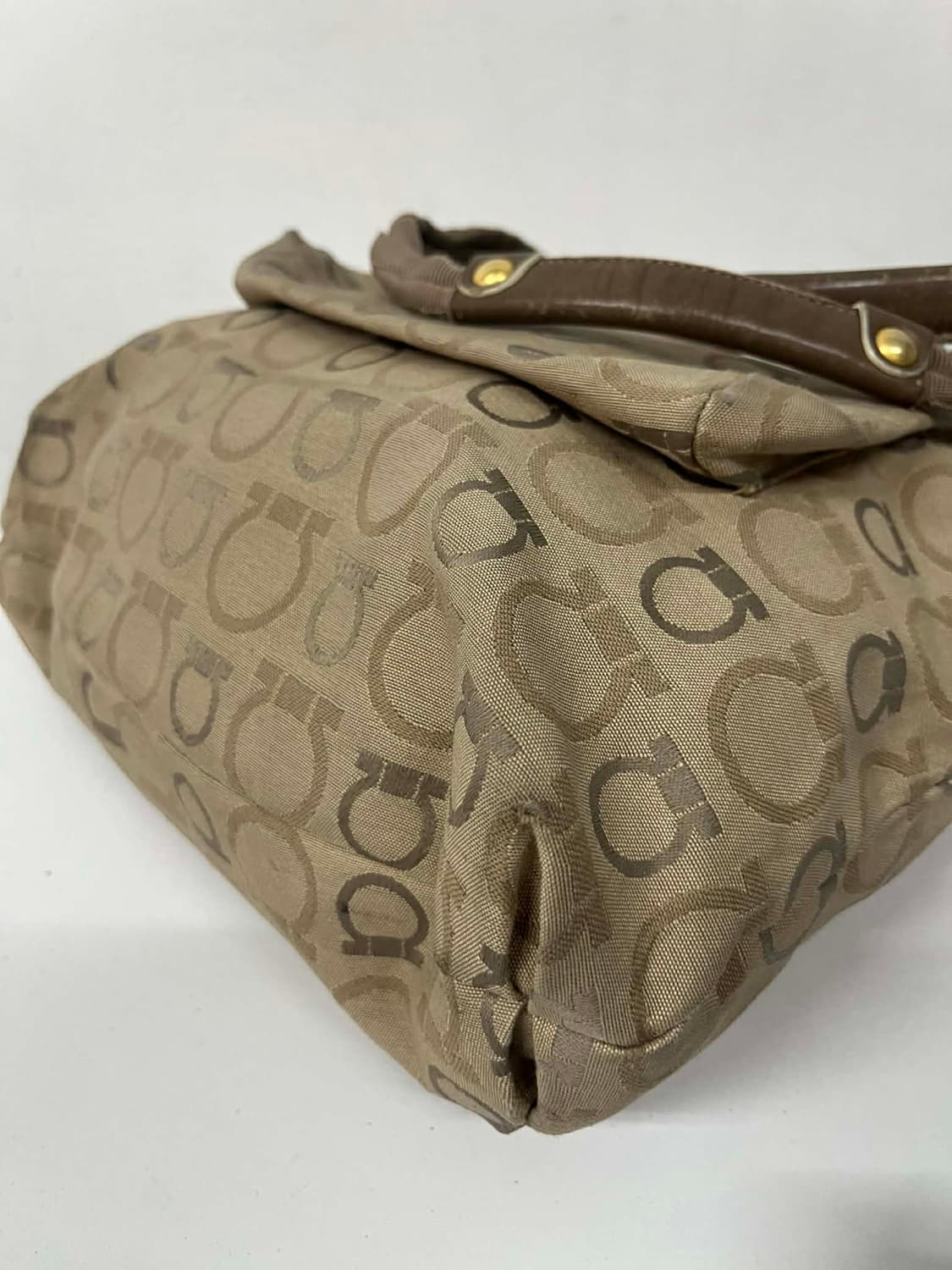 살바토레 페라가모 간치니 자카드 숄더 토트백 상품이미지6