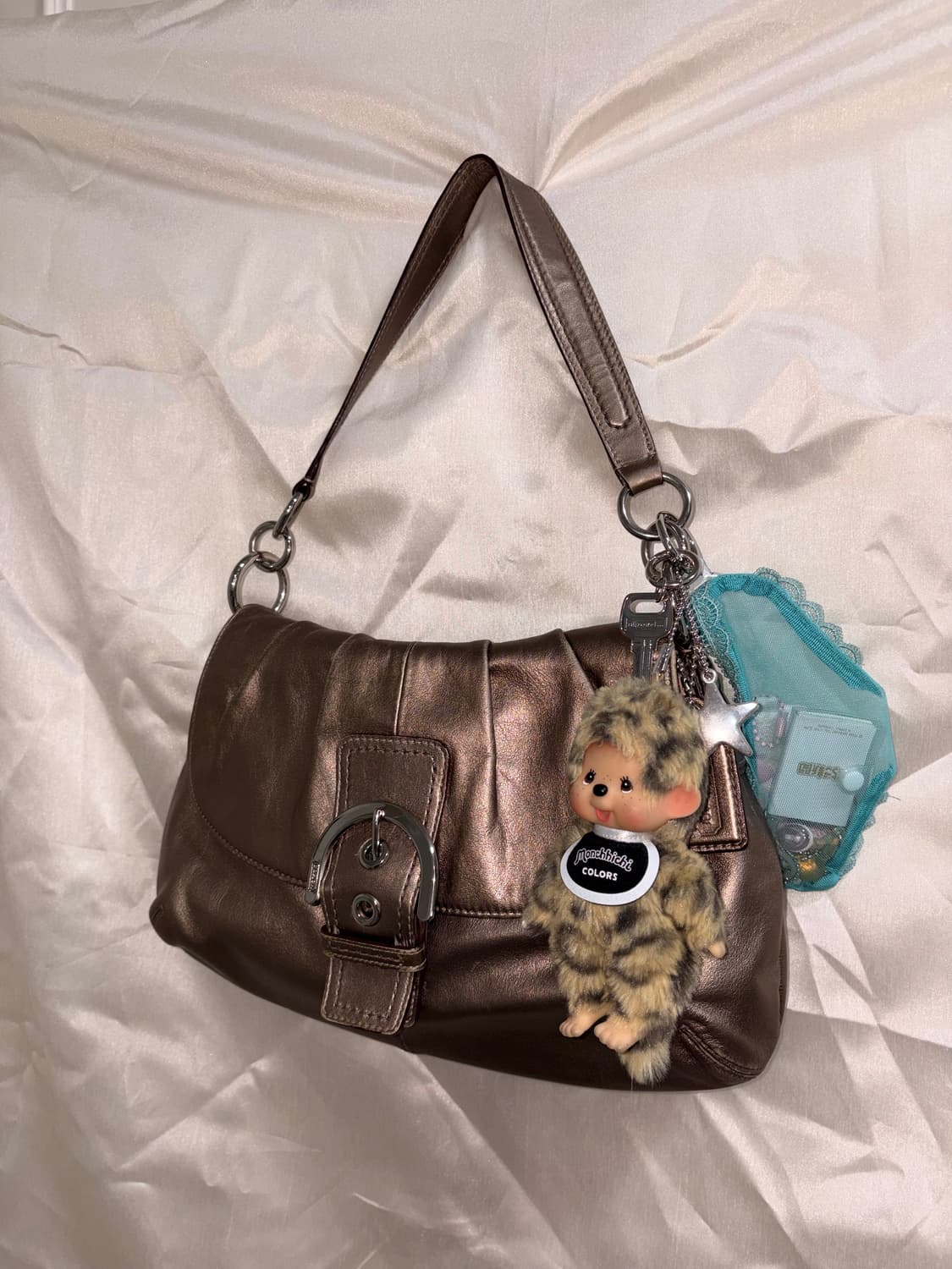 Coach gold brown glitter shoulder bag 상품이미지4