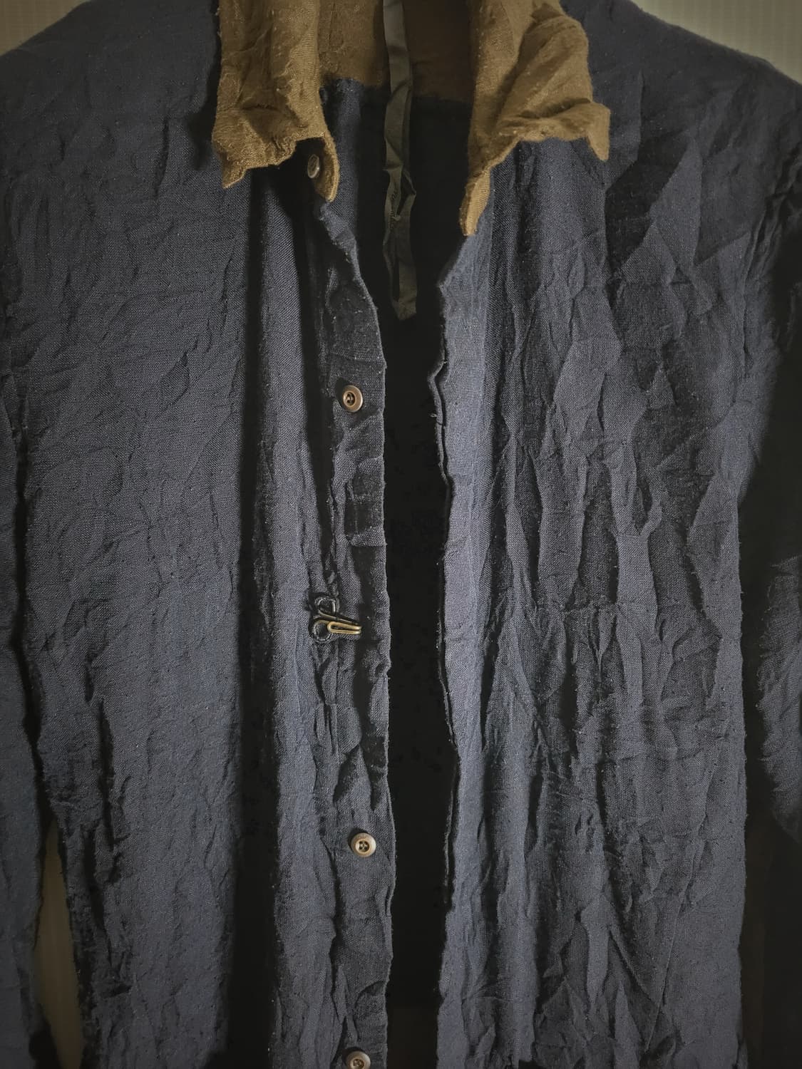 카즈유키 쿠마가이 주름가공 도킹 셔츠 자켓 상품이미지4