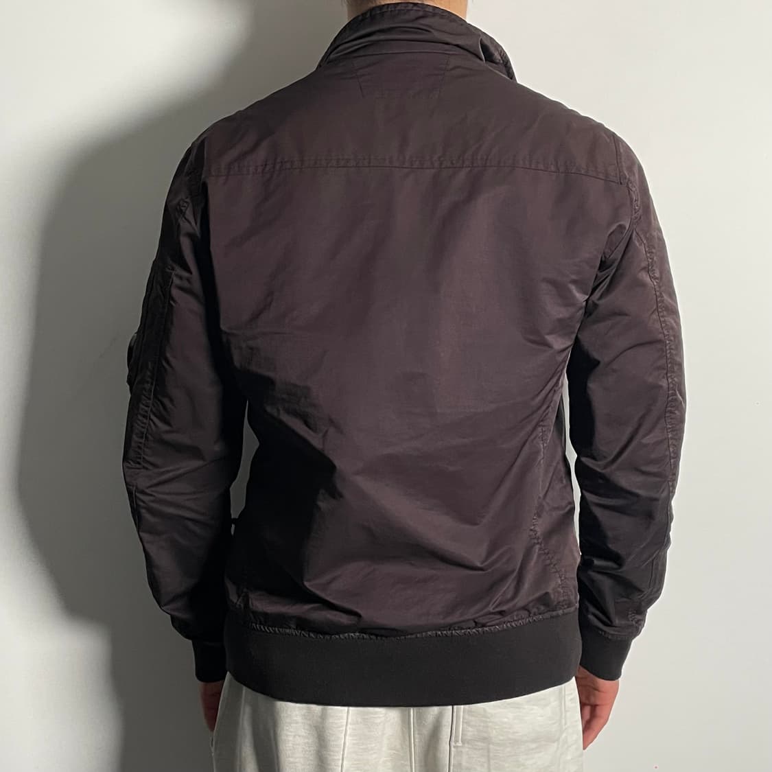 시피컴퍼니 렌즈 하이넥 바람막이 자켓 (on.139)   상품이미지4