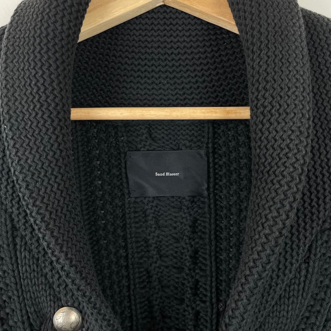 히든 버튼 블랙 꽈배기 니트 가디건 상품이미지5