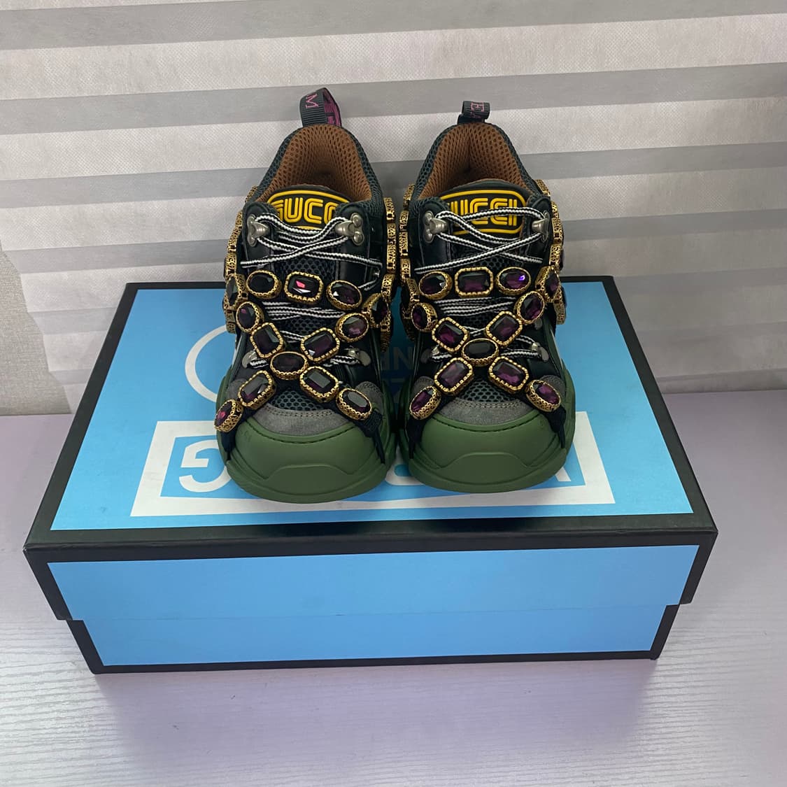 (새제품)구찌 크리스탈 여성 플래시트랙 상품이미지1