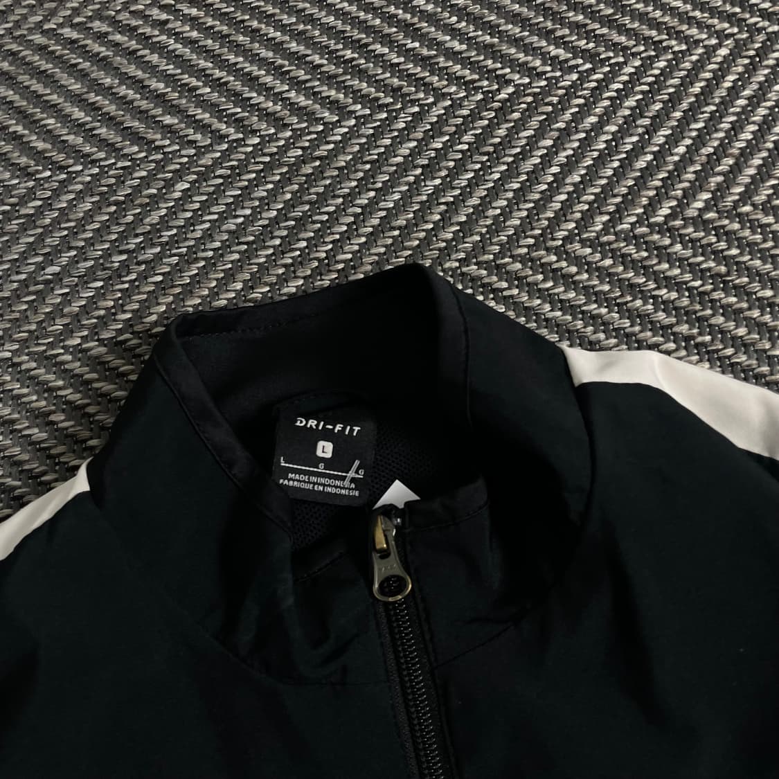 나이키 드라이핏 배색 바람막이 블랙o 3615 상품이미지5