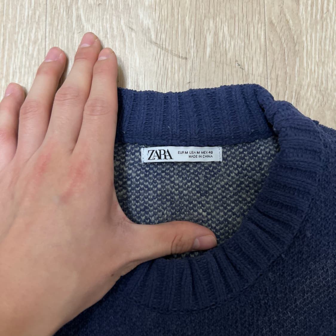 자라 남성 패턴 라운드 니트 M/95  상품이미지4