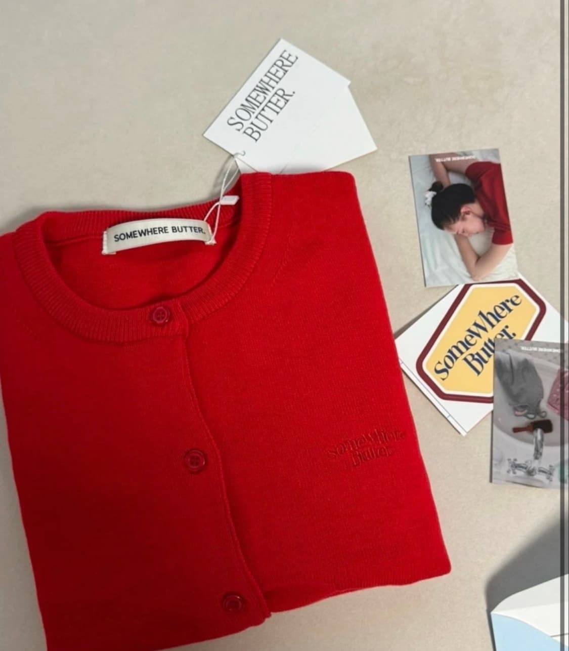 [무료배송]썸웨어버터 에센셜 클린 가디건(레드) 상품이미지1