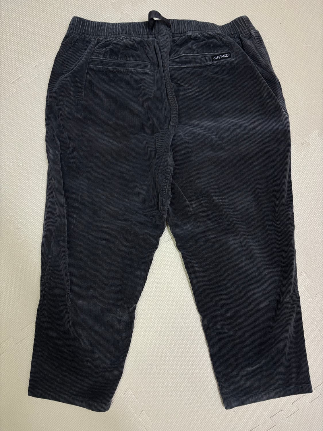 그라미치 코듀로이 팬츠 차콜 상품이미지5
