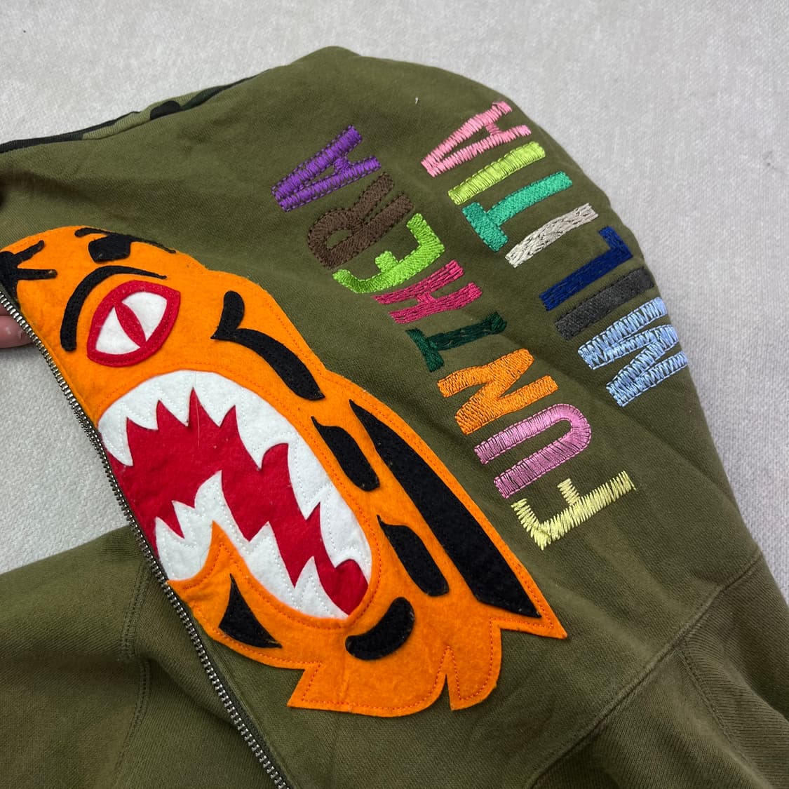 100 베이프 타이거 카키 반집업 후드티 상품이미지5