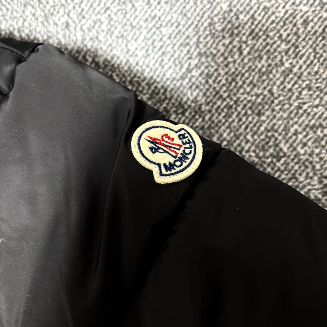 몽클레르 패딩 팔아요 상품이미지3