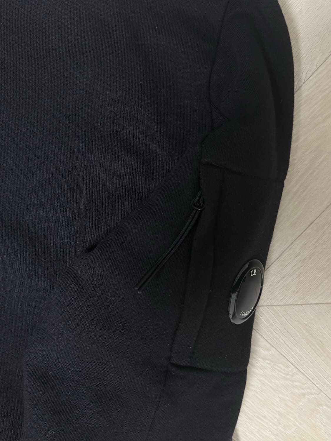 CP컴퍼니 블랙 맨투맨 상태상 M 씨피컴퍼니 시피컴퍼니 상품이미지2