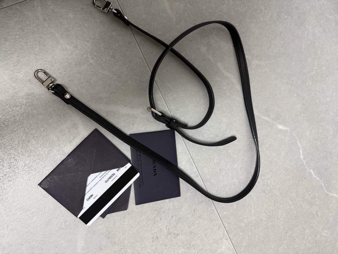 프라다 나일론 버킷 파우치 블랙 상품이미지3