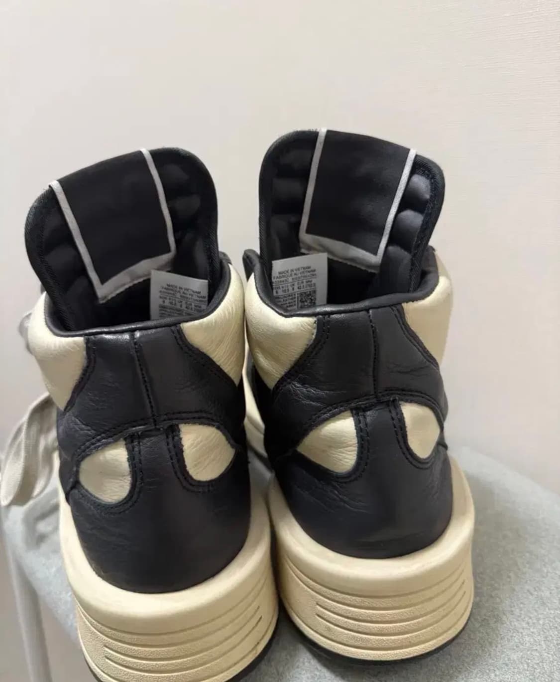 릭오웬스 다크쉐도우 터보웨폰 블랙 크림 상품이미지2