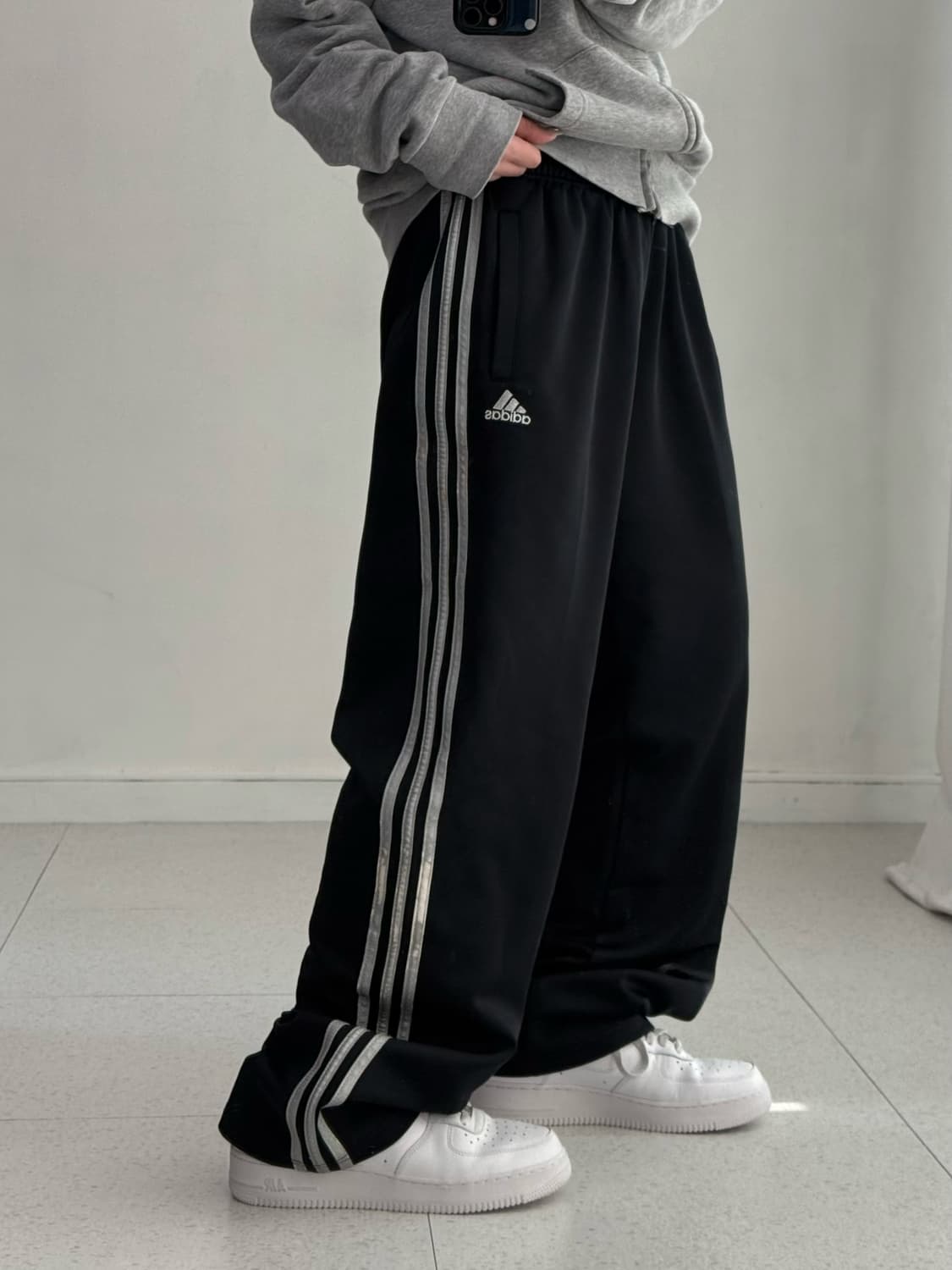 아디다스 블랙 트랙팬츠 상품이미지2