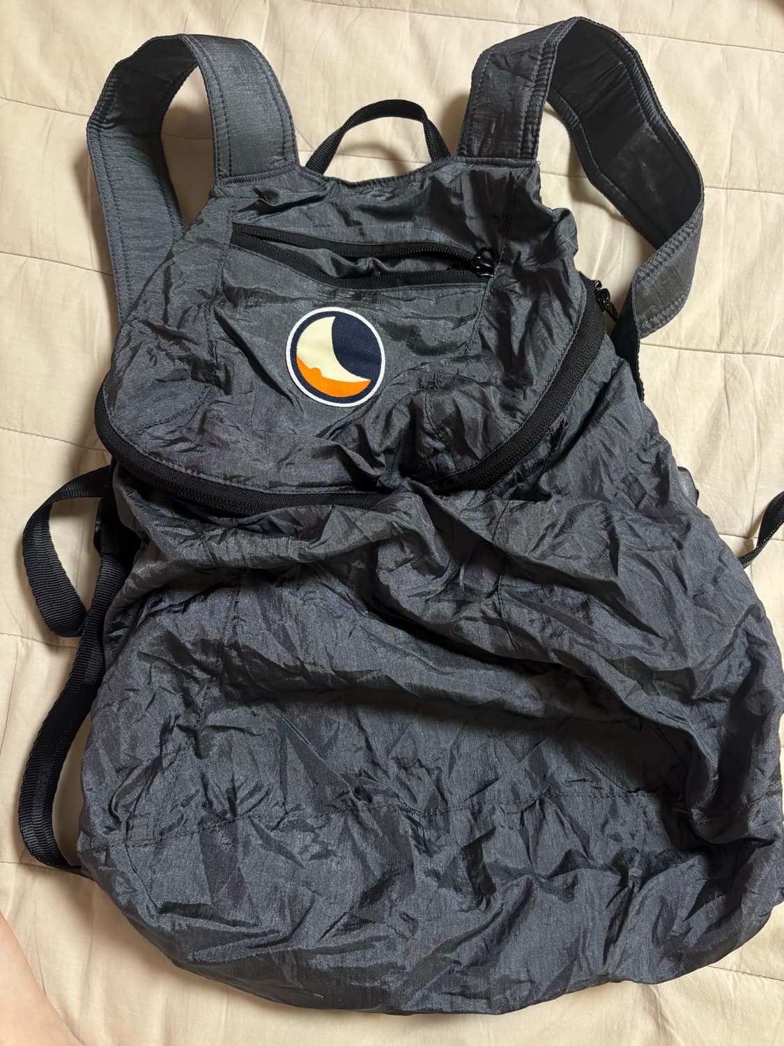 티켓투더문 미니 백팩 15L 다크그레이 상품이미지4