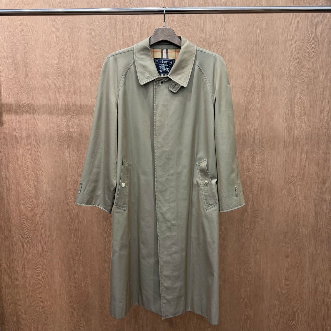 버버리 코튼 싱글 롱 코트 히든 버튼업 디테일 레귤러핏 베이지 상품이미지2