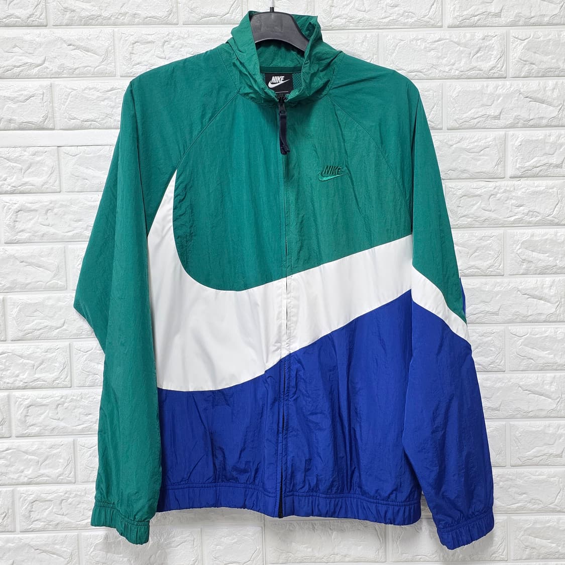 택포// 나이키 빅스우시 바람막이(한정판) L 상품이미지1