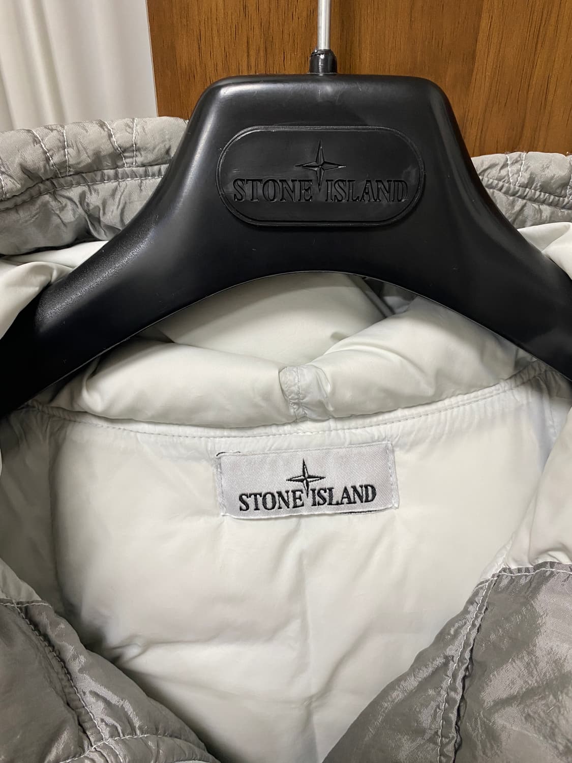 스톤아일랜드 나일론메탈 22fw 실버 L 상품이미지4