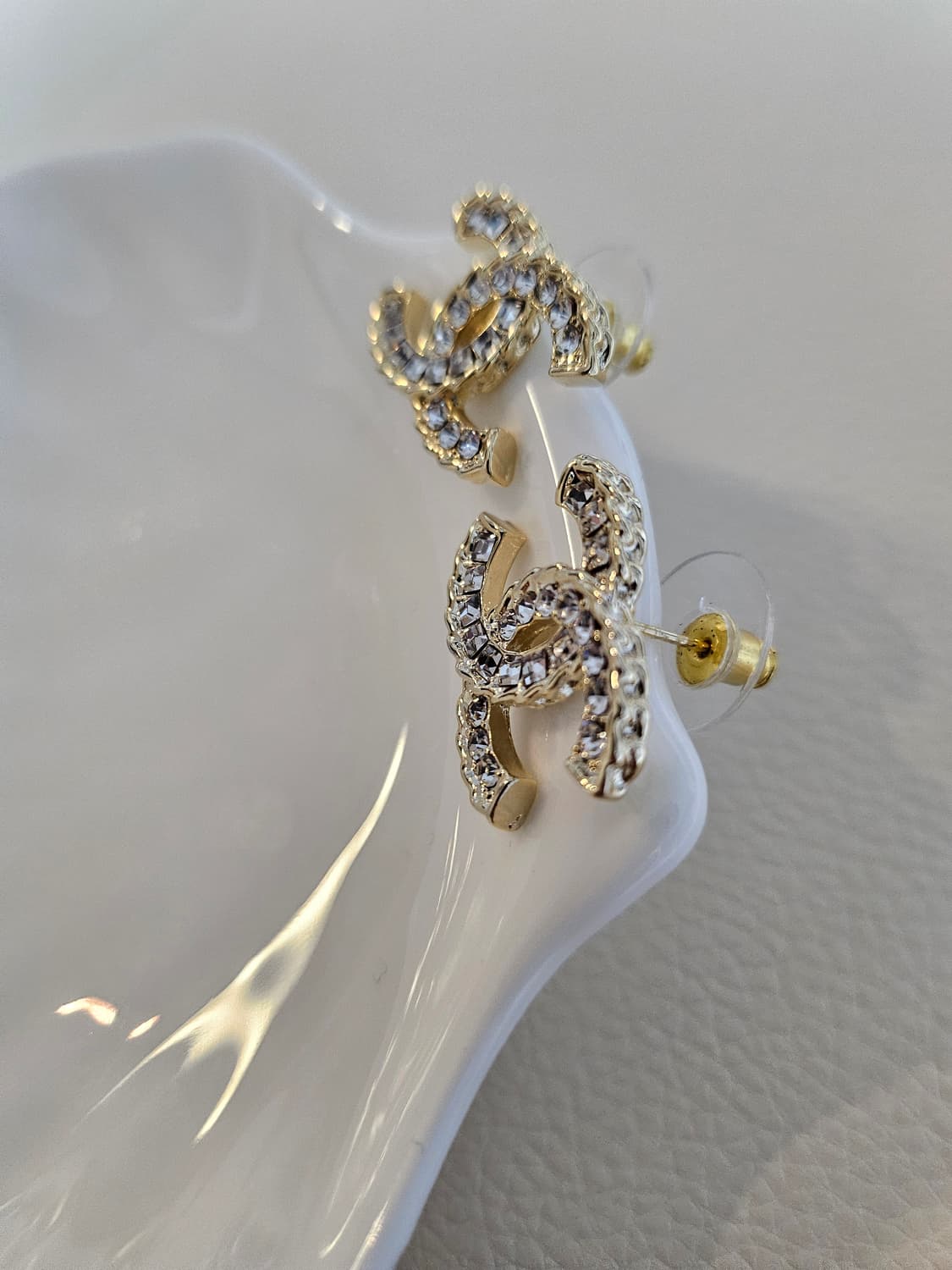 샤넬 CC 크리스탈 귀걸이 업사이클링 상품이미지2