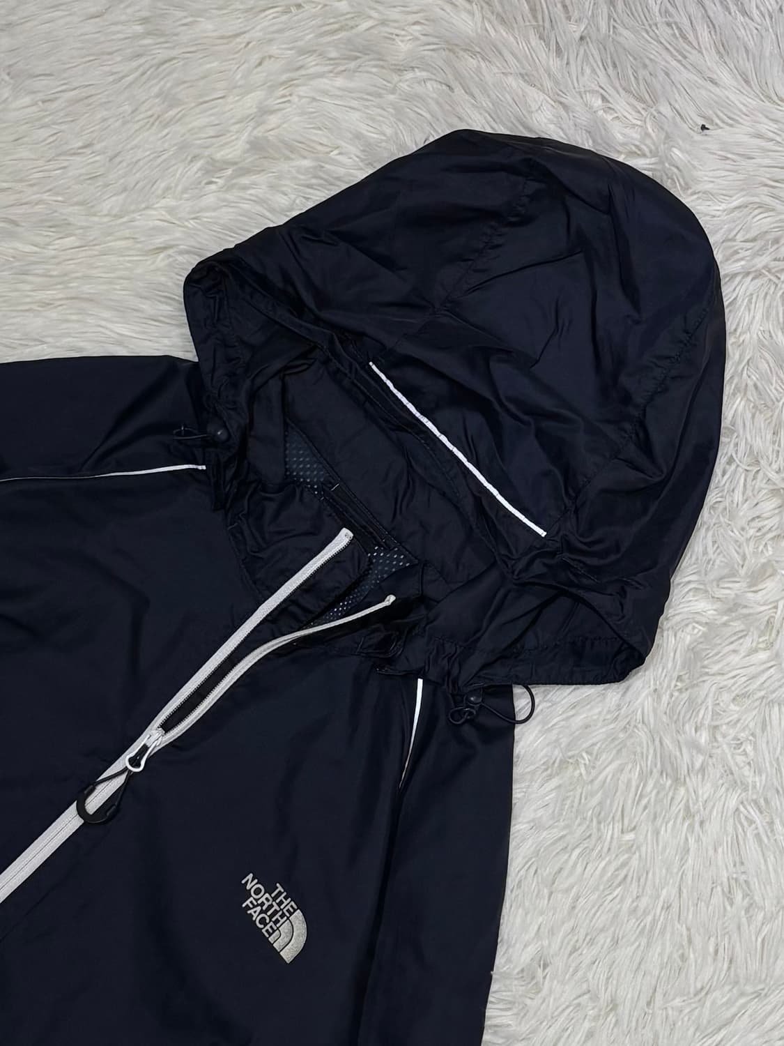 노스페이스 경량 바람막이 상품이미지4