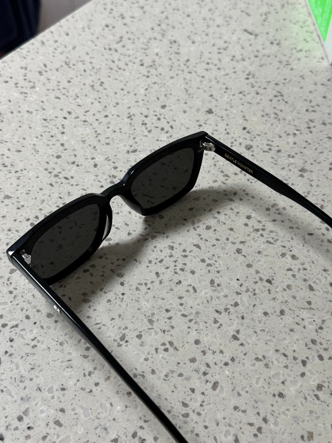 젠틀몬스터 디디온 블랙 선글라스 상품이미지2